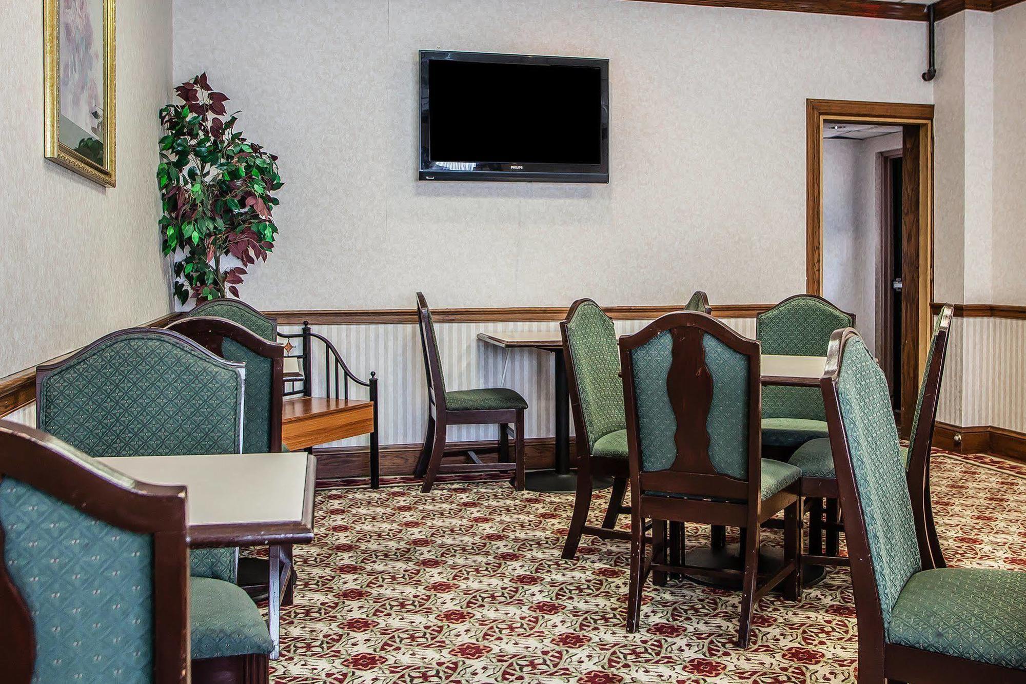 Knights Inn Montgomeryville Exterior foto